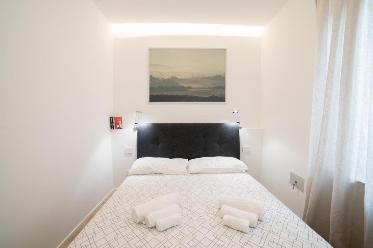 Navigli-Centro-Universita, Amazing New Apartment Milan Bagian luar foto