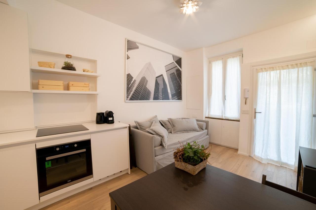 Navigli-Centro-Universita, Amazing New Apartment Milan Bagian luar foto